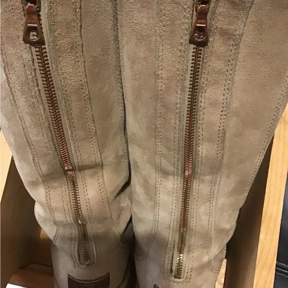 UGG Classic Beige Suede Boots - Picture 4 of 7